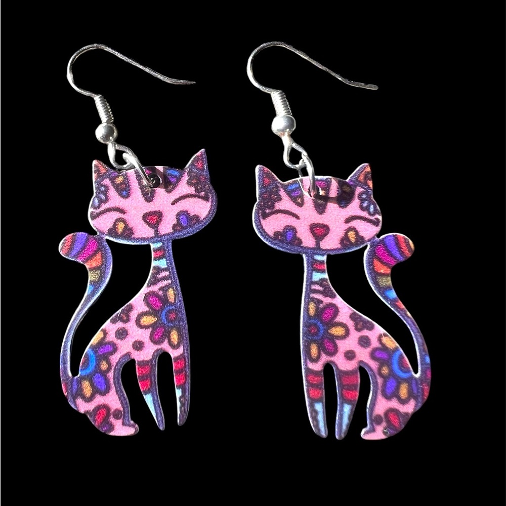 🦋HOST PICK🦋 Kitty Cat Dangling Earrings NWT
